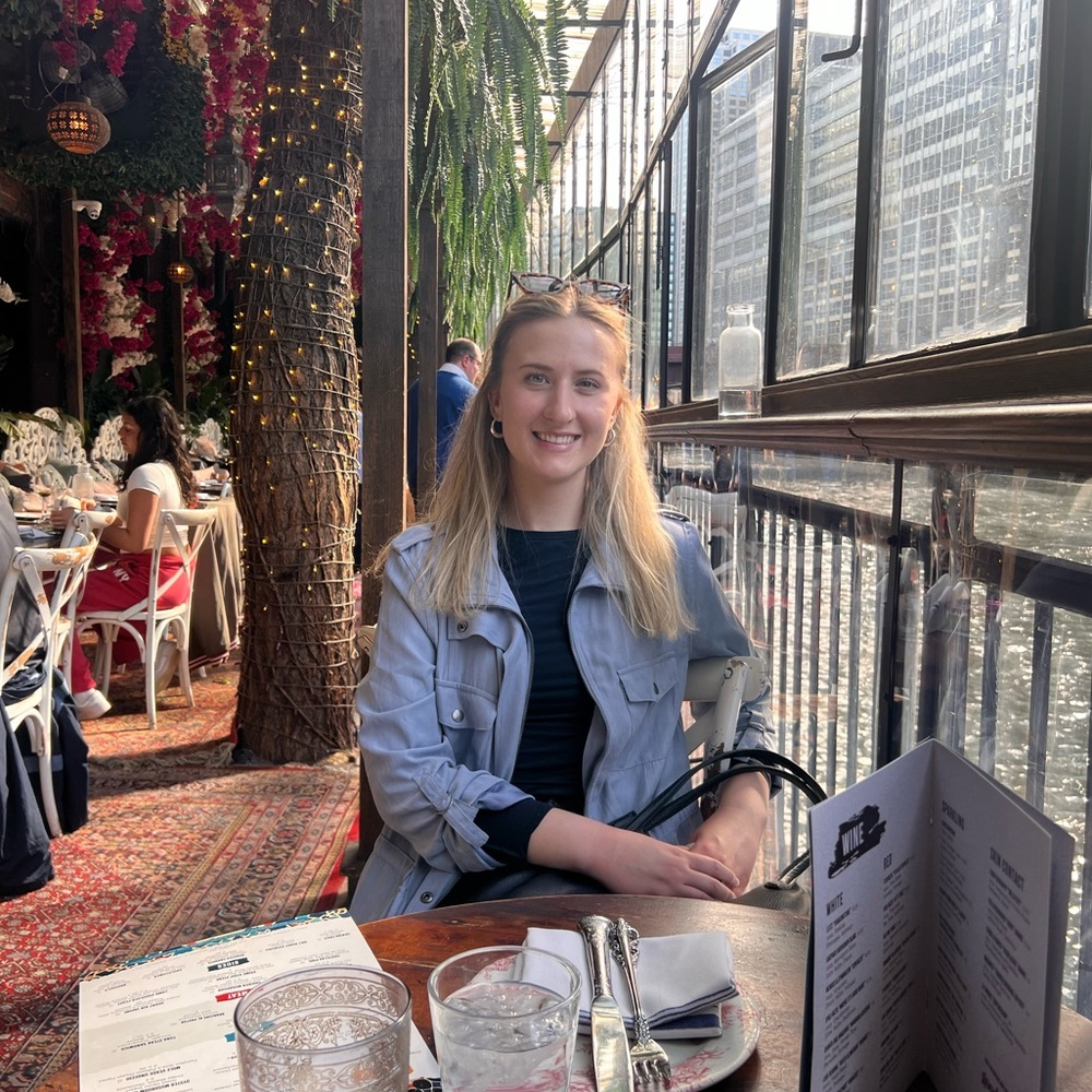 Meet your Posher, Magdalena
